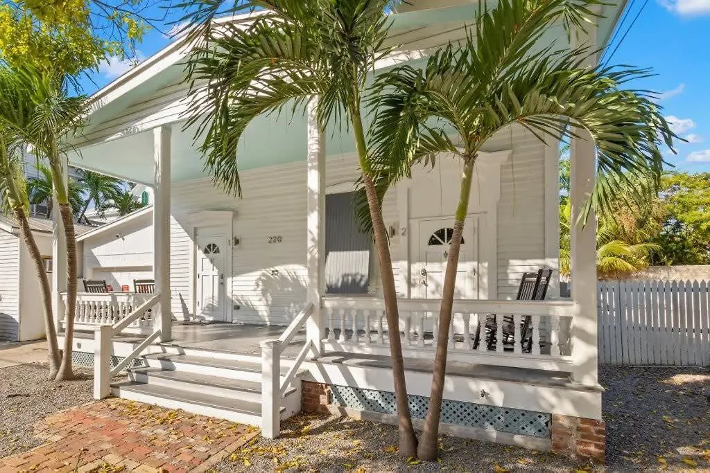 Mesa House, Dos -Unreal Location Apartment Key West